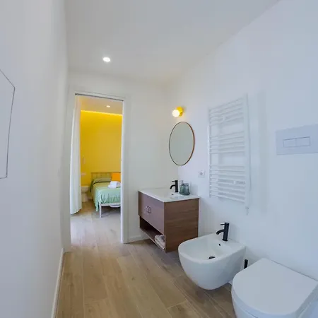 Oroblu بيت ضيافة 4*